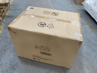 Lot 676  
            Chesterfield SR36 - Collection or Optional Delivery Available 

                
BESTWAY MAURITIUS 5/7 PERSON AIRJET PORTABLE SPA (LOCATION: SR36 B4)