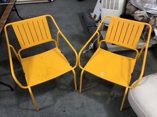 Lot 759  
            Chesterfield SR36 - Collection or Optional Delivery Available 

                
2 X ORANGE METAL CHAIRS (LOCATION: SR36 B6)