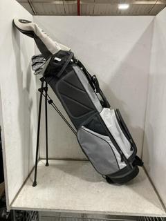 Lot 852  
            Chesterfield SR36 - Collection or Optional Delivery Available 

                
FAZER GOLF BAG IN WHITE/GREY TO INCLUDE ASSORTED GOLF CLUBS (LOCATION: SR36 B6)