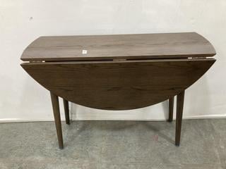 Lot 88  
            Chesterfield SR36 - Collection or Optional Delivery Available 

                
HATFIELD FOLDING DINING TABLE SMOKED 1000X1000X750MM - ITEM NO. 570240 - ORIGINAL...