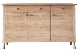 Lot 95  
            Chesterfield SR36 - Collection or Optional Delivery Available 

                
WYCOMBE 3 DOOR 3 DRAWER SIDEBOARD 1400X475X850MM - ITEM NO. 238731 - ORIGINAL RRP...