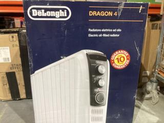 Lot 1020  
            Chesterfield SR45 - Parcel Delivery Only 

                
DELONGHI DRAGON 4 ELECTRIC OIL-FILLED RADIATOR ORIGINAL RRP-£130 (LOCATION: I8)