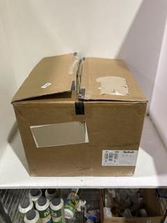 Lot 1044  
            Chesterfield SR45 - Parcel Delivery Only 

                
TEFAL DUAL EASY FRY AIR FRYER ORIGINAL RRP-£100 (LOCATION: I10)