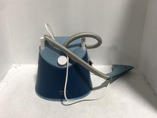 Lot 1059  
            Chesterfield SR45 - Parcel Delivery Only 

                
PHILIPS 1000 SERIES GARMENT STEAMER ORIGINAL RRP-£100 (LOCATION: H1)