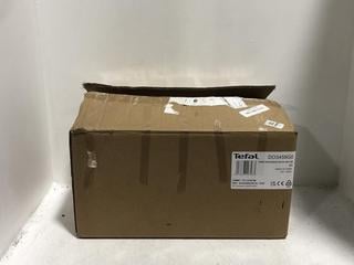 Lot 1060  
            Chesterfield SR45 - Parcel Delivery Only 

                
TEFAL DO3458G0 SOLEIL FOOD PROCESSOR (LOCATION: H1)