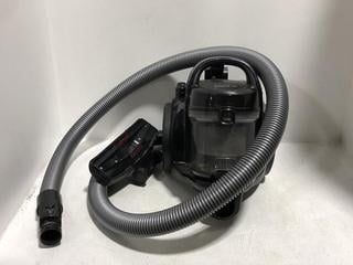 Lot 1062  
            Chesterfield SR45 - Parcel Delivery Only 

                
BOSCH SERIES 2 BAGLESS CYLINDER VACUUM CLEANER ORIGINAL RRP-£150 (LOCATION: H1)