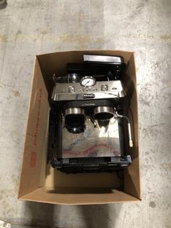 Lot 1079  
            Chesterfield SR45 - Parcel Delivery Only 

                
DELONGHI LA SPECIALISTA ARTE ESPRESSO MACHINE (LOCATION: H2)