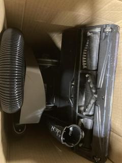 Lot 1096  
            Chesterfield SR45 - Parcel Delivery Only 

                
SHARK NINJA NV602UK LIFT AWAY UPRIGHT VACUUM CLEANER ORIGINAL RRP-£180 (LOCATION:...