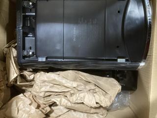 Lot 1111  
            Chesterfield SR45 - Parcel Delivery Only 

                
MELITTA BARISTA TS SMART F86/0-100 BEAN TO CUP COFFEE MACHINE ORIGINAL RRP-£950 (...