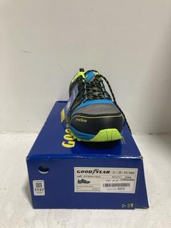 Lot 1137  
            Chesterfield SR45 - Parcel Delivery Only 

                
GOODYEAR SAFETY FOOTWEAR STEEL TOE CAP TRAINERS UK SIZE 10 (LOCATION: H4)