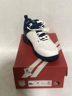 Lot 1165  
            Chesterfield SR45 - Parcel Delivery Only 

                
K-SWISS MENS ULTRASHOT TEAM UK SIZE 8 SHOES IN BLUE.WHITE (LOCATION: H5)