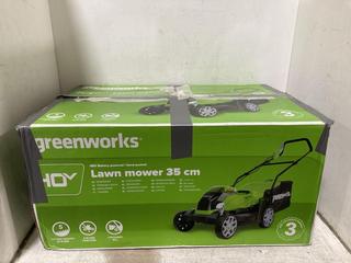 Lot 1291  
            Chesterfield SR45 - Parcel Delivery Only 

                
GREENWORKS 40V LAWN MOWER ORIGINAL RRP £179 (LOCATION: H8)