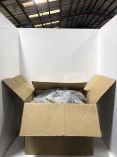Lot 1323  
            Chesterfield SR45 - Parcel Delivery Only 

                
BOX OF KITCHEN ACADEMY COOKWARE ITEMS TO INCLUDE KITCHEN ACADEMY SAUCEPAN (LOCATI...