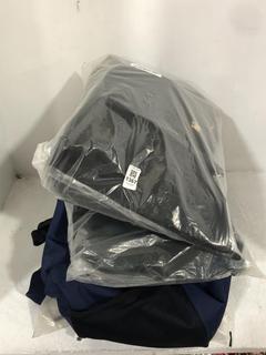 Lot 1367  
            Chesterfield SR45 - Parcel Delivery Only 

                
6 X ASSORTED BAGS/BACKPACKS TO INCLUDE ADIDAS LINEAR DUFFEL M BAG IN NAVY (LOCATI...