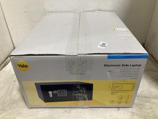Lot 1404  
            Chesterfield SR45 - Parcel Delivery Only 

                
YALE LAPTOP ELECTRONIC SAFE (LOCATION: G2)