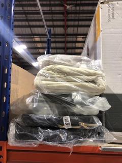 Lot 305  
            Chesterfield SR45 - Parcel Delivery Only 

                
5 X ASSORTED HANDBAGS TO INCLUDE KASGO CROSSBODY BAG FOR WOMEN (LOCATION: K2)