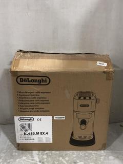 Lot 40  
            Chesterfield SR45 - Parcel Delivery Only 

                
DELONGHI EC685 DEDICA ESPRESSO COFFEE MACHINE ORIGINAL RRP-£150 (LOCATION: G9)