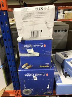 Lot 649  
            Chesterfield SR45 - Parcel Delivery Only 

                
3 X ASSORTED RUSSELL HOBBS ELECTRONIC APPLIANCES TO INLCUDE RUSSELL HOBBS OSCIILL...
