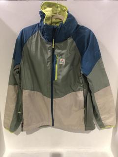 Lot 707  
            Chesterfield SR45 - Parcel Delivery Only 

                
LARGE PASSENGER SHASTA LITE RECYCLED INSULATED JKT PISTACHIO/BLUE STEEL (LOCATION...