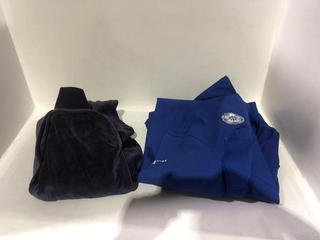 Lot 711  
            Chesterfield SR45 - Parcel Delivery Only 

                
2 X ASSORTED CLOTHING ITEMS TO INCLUDE BLUE LEEDS UNITED LU VARSITY JKT ONE SIZE ...