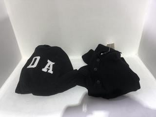 Lot 718  
            Chesterfield SR45 - Parcel Delivery Only 

                
2 X CLOTHING ITEMS TO INCLUDE BLACK ADA SMALL HOODIE (LOCATION: J7)