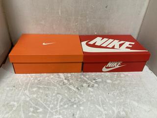 Lot 727  
            Chesterfield SR45 - Parcel Delivery Only 

                
NIKE CORTEZ BLACK/WHITE UK SIZE 8.5 & NIKE PROMINA COMET BLUE/MIDNIGHT NAVY UK SI...