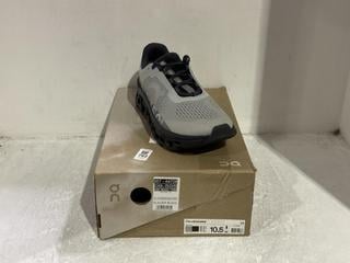 Lot 762  
            Chesterfield SR45 - Parcel Delivery Only 

                
ONCLOUD CLOUDMONSTER GLACIER BLACK UK SIZE 10 TRAINERS (LOCATION: J9)