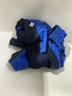 Lot 780  
            Chesterfield SR45 - Parcel Delivery Only 

                
LARGE TOMMY HILFIGER BLUE COAT (LOCATION: J10)