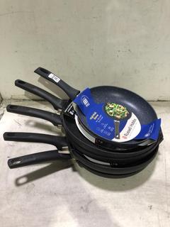Lot 810  
            Chesterfield SR45 - Parcel Delivery Only 

                
5 X ASSORTED COOKWARE TO INCLUDE RUSSELL HOBBS NIGHTFALL STONE PAN (LOCATION: I1)