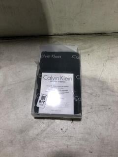 Lot 817  
            Chesterfield SR45 - Parcel Delivery Only 

                
CALVIN CLEIN COTTON STRETCH LARGE BOXER SHORTS AND A BOSS XL RED T-SHIRT (LOCATIO...