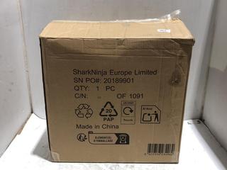 Lot 87  
            Chesterfield SR45 - Parcel Delivery Only 

                
SHARK NINJA BN800UK SHARK NINJA 3-IN-1 FOOD PROCESSOR AUTO IQ ORIGINAL RRP-£200 (...