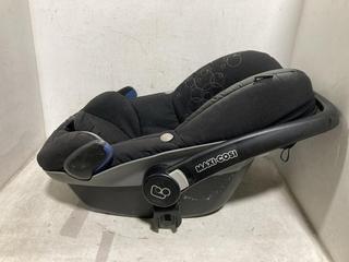 Lot 902  
            Chesterfield SR45 - Parcel Delivery Only 

                
MAXI-COSI PEBBLE 360 CAR SEAT(CAR SEAT ONLY) (LOCATION: I4)