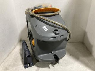 Lot 906  
            Chesterfield SR45 - Parcel Delivery Only 

                
HOZELOCK WALL MOUNTED HOSEPIPE REEL (LOCATION: I4)