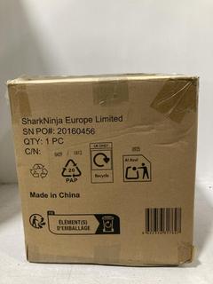 Lot 937  
            Chesterfield SR45 - Parcel Delivery Only 

                
SHARK NINJA FN101UK 5-IN-1 GRILL & AIRFRYER ORIGINAL RRP-£150 (LOCATION: I5)