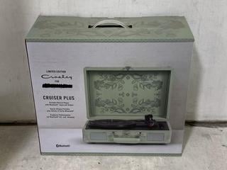 Lot 1072  
            Chesterfield SR44 - Parcel Delivery Only 

                
CROSLEY X LIMITED EDITION CRUISER PLUS EMBOSSED GREEN PORTABLE VINYL RECORD PLAYE...