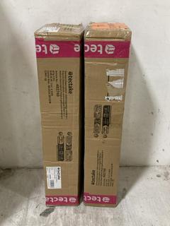 Lot 1088  
            Chesterfield SR44 - Parcel Delivery Only 

                
TECTAKE MITRE SAW BLADE LENGTH 550MM TO INCLUDE TECTAKE MITRE SAW BLADE LENGTH 55...