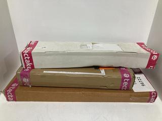 Lot 1116  
            Chesterfield SR44 - Parcel Delivery Only 

                
TECTAKE SHOE RACK SILKE IN BAMBOO TO INCLUDE 60CM CHANNEL DRAIN IN STAINLESS STEE...