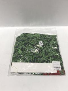 Lot 116  
            Chesterfield SR44 - Parcel Delivery Only 

                
SSENSE WORKS JEREMY O HARRIS S/S BOWLING SHIRT IN BLACK/GREEN SIZE M - ORIGINAL R...