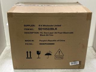 Lot 1171  
            Chesterfield SR44 - Parcel Delivery Only 

                
SWAN DUO LAYER 11 LITRE AIR FRYER- IN BLACK (LOCATION: I5)