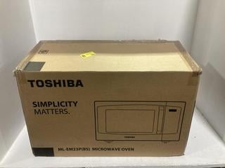 Lot 1191  
            Chesterfield SR44 - Parcel Delivery Only 

                
TOSHIBA 800W MICROWAVE OVEN WITH DIGITAL DISPLAY MODEL NO. - ML-EM23P(BS) (LOCATI...