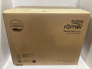 Lot 1194  
            Chesterfield SR44 - Parcel Delivery Only 

                
BRITAX EVOLVA FIX CAR SEAT IN SPACE BLACK - ORIGINAL RRP £220 (LOCATION: I6)