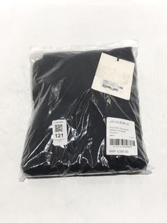 Lot 121  
            Chesterfield SR44 - Parcel Delivery Only 

                
JACQUEMUS SSENSE EXCLUSIVE MOHAIR LE SHORT ARANCIA IN BLACK SIZE 38 - ORIGINAL RR...