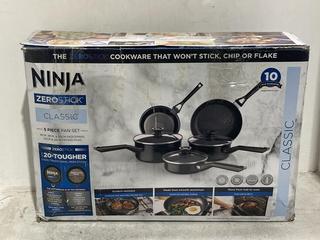 Lot 1233  
            Chesterfield SR44 - Parcel Delivery Only 

                
NINJA NERO STICK ULTRA-HEAT 5 PCS COOKWARE SET - ORIGINAL RRP £139 (LOCATION: I8)