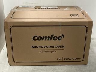 Lot 1247  
            Chesterfield SR44 - Parcel Delivery Only 

                
COMFEE CM-E202CC MICROWAVE OVEN (LOCATION: I8)