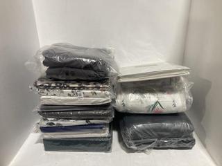 Lot 1279  
            Chesterfield SR44 - Parcel Delivery Only 

                
13 X ASSORTED BEDDING TO INCLUDE SUPER KING SIZED DUVET COVER IN GREY (LOCATION: H1)