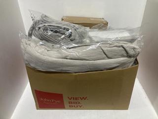 Lot 1281  
            Chesterfield SR44 - Parcel Delivery Only 

                
BOX OF ASSORTED BEDDING TO INCLUDE DOUBLE BED SHEET IN CHARCOAL (LOCATION: H1)