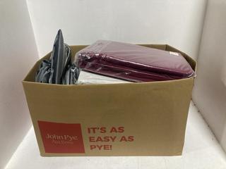 Lot 1286  
            Chesterfield SR44 - Parcel Delivery Only 

                
BOX OF ASSORTED BEDDING TO INCLUDE DOUBLE BED SHEET IN CLARET (LOCATION: H1)