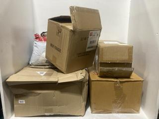 Lot 1302  
            Chesterfield SR44 - Parcel Delivery Only 

                
4 X ASSORTED ITEMS TO INCLUDE CEILING LIGHT IN GREEN/GREY (LOCATION: H2) (GIC270,...