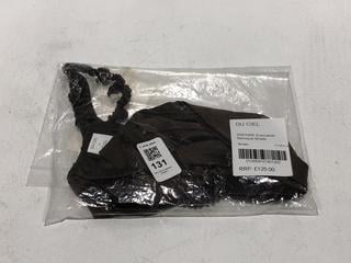 Lot 131  
            Chesterfield SR44 - Parcel Delivery Only 

                
DU CIEL SSENSE EXCLUSIVE BAROQUE BRIEFS IN BROWN SIZE M - ORIGINAL RRP £125 (LOCA...