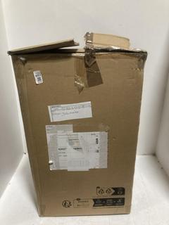 Lot 1328  
            Chesterfield SR44 - Parcel Delivery Only 

                
JUBO LAUNDRY OR STORAGE BASKET IN NATURAL TO INCLUDE LAUNDRY WICKER BASKET (GEB62...